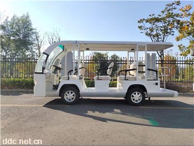  11座敞篷式电动观光车